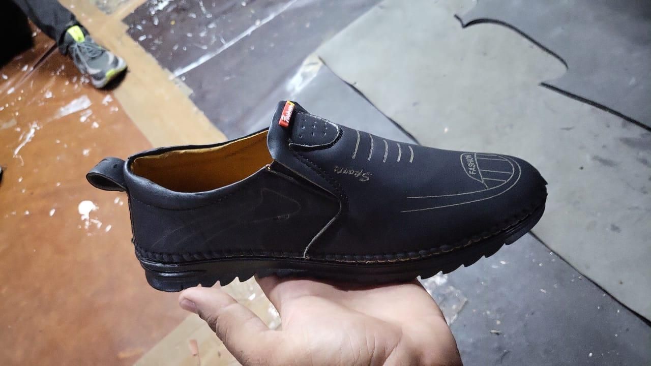 Men Leather Soft Casual Shoes - Vedriq.com